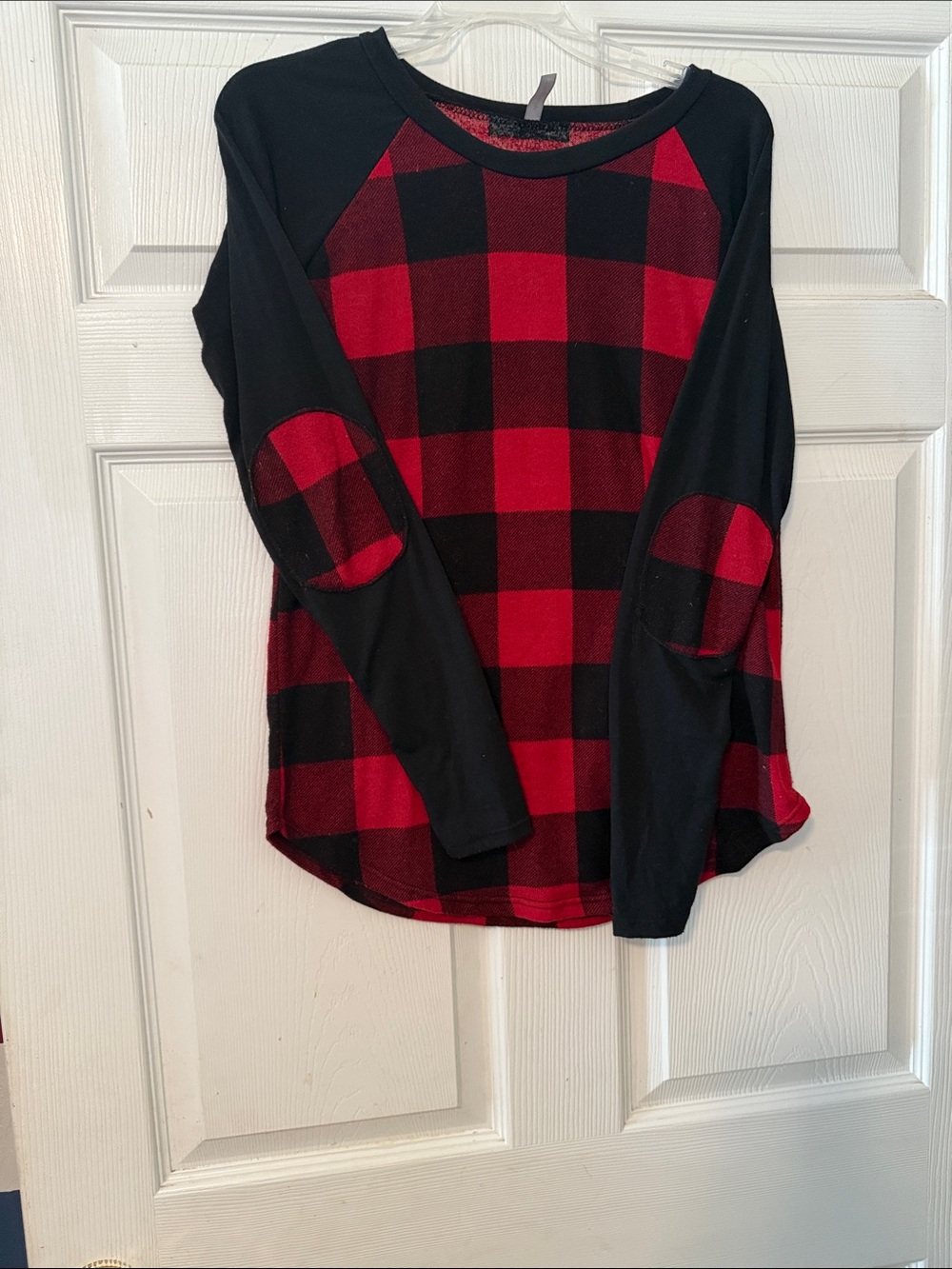 Acting Pro Red & Black Plaid Raglan Top